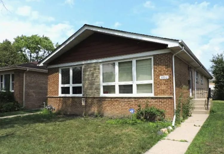 3552 Main St Skokie, IL 60076, Cook County