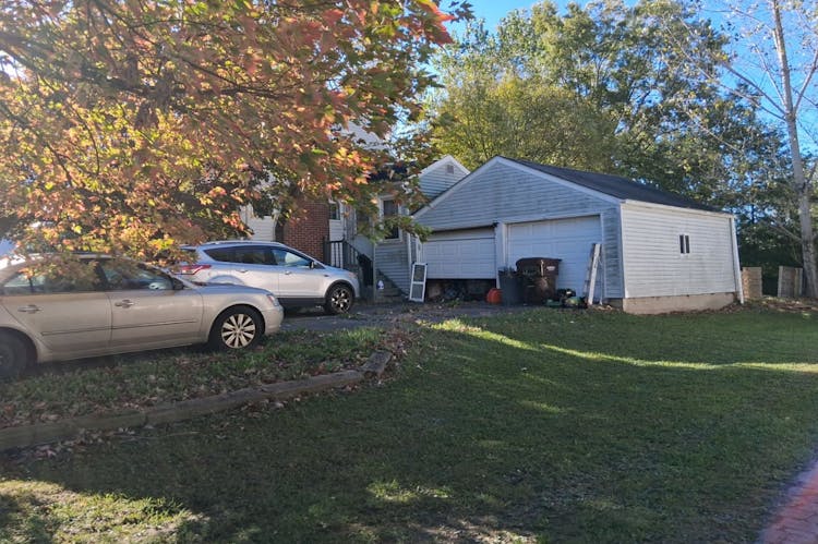 207 State Road NW Warren, OH 44483, Trumbull County