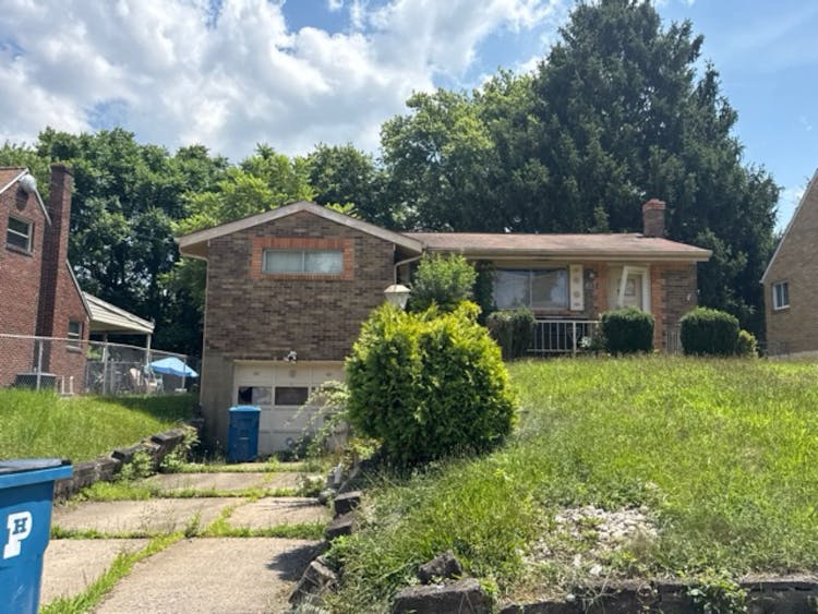 557 Guylyn Drive Pittsburgh, PA 15235, Allegheny County