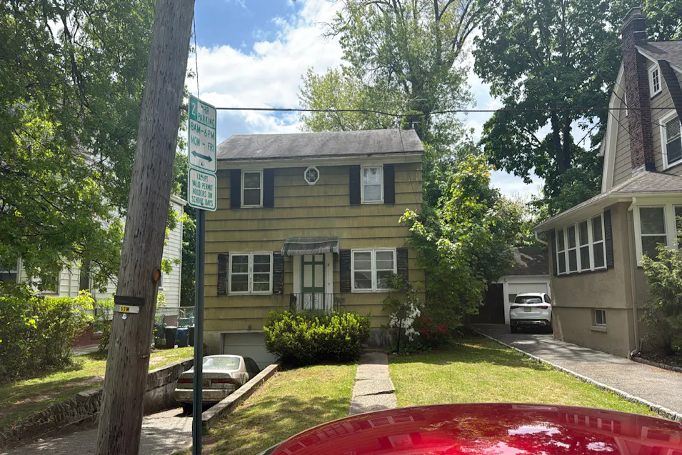 31 James St Montclair, NJ 07042, Essex County