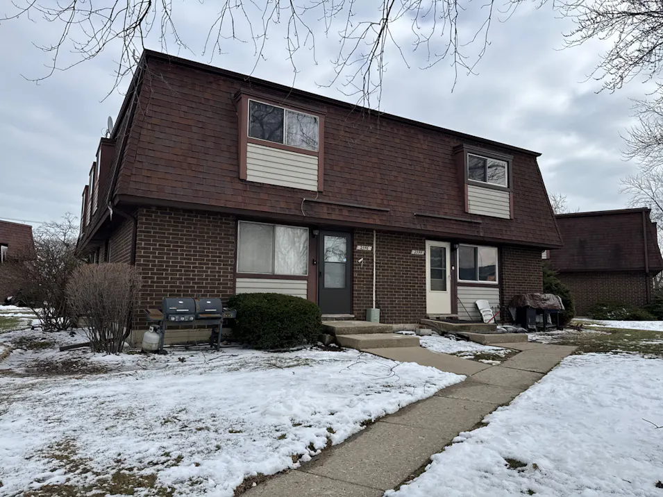 2546 Berkshire Court Waukegan, IL 60087, Lake County