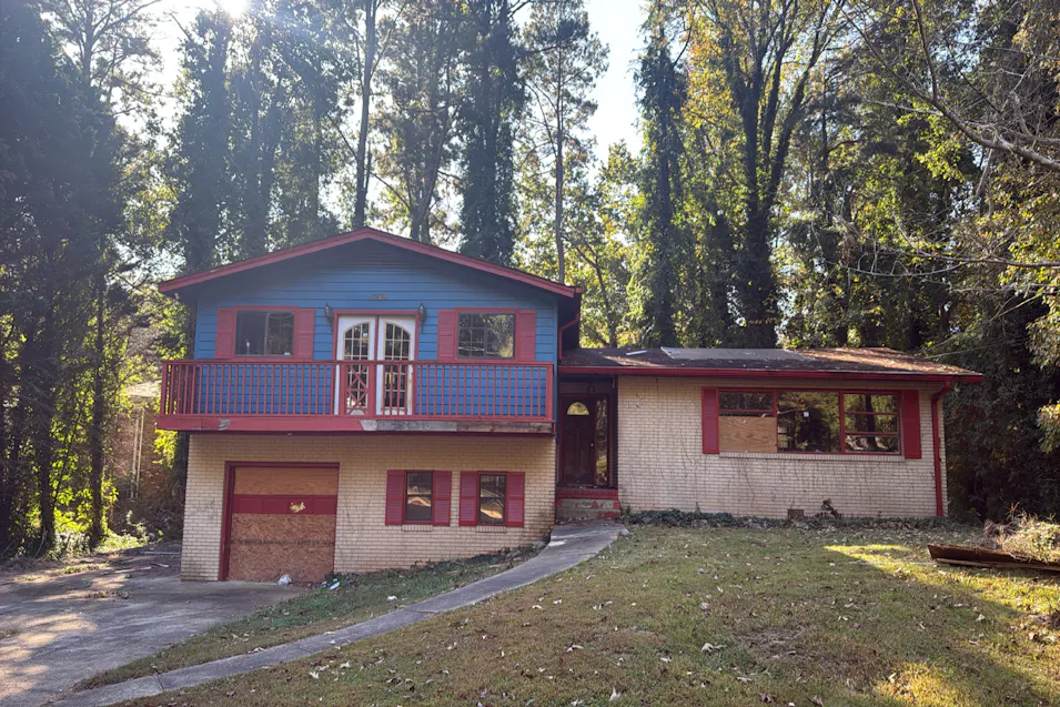 4586 Santa Fe Trail SW Atlanta, GA 30331, Fulton County