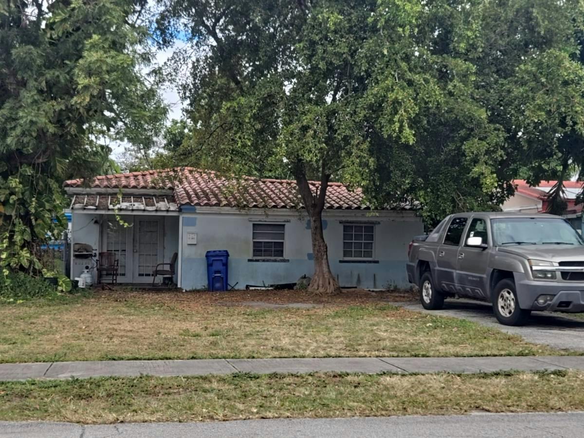 176th St, North Miami Beach, FL 33162 #1