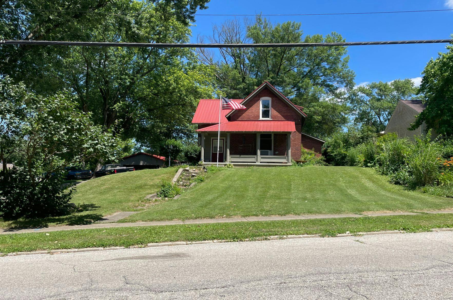 Danville Ave, Crawfordsville, IN 47933