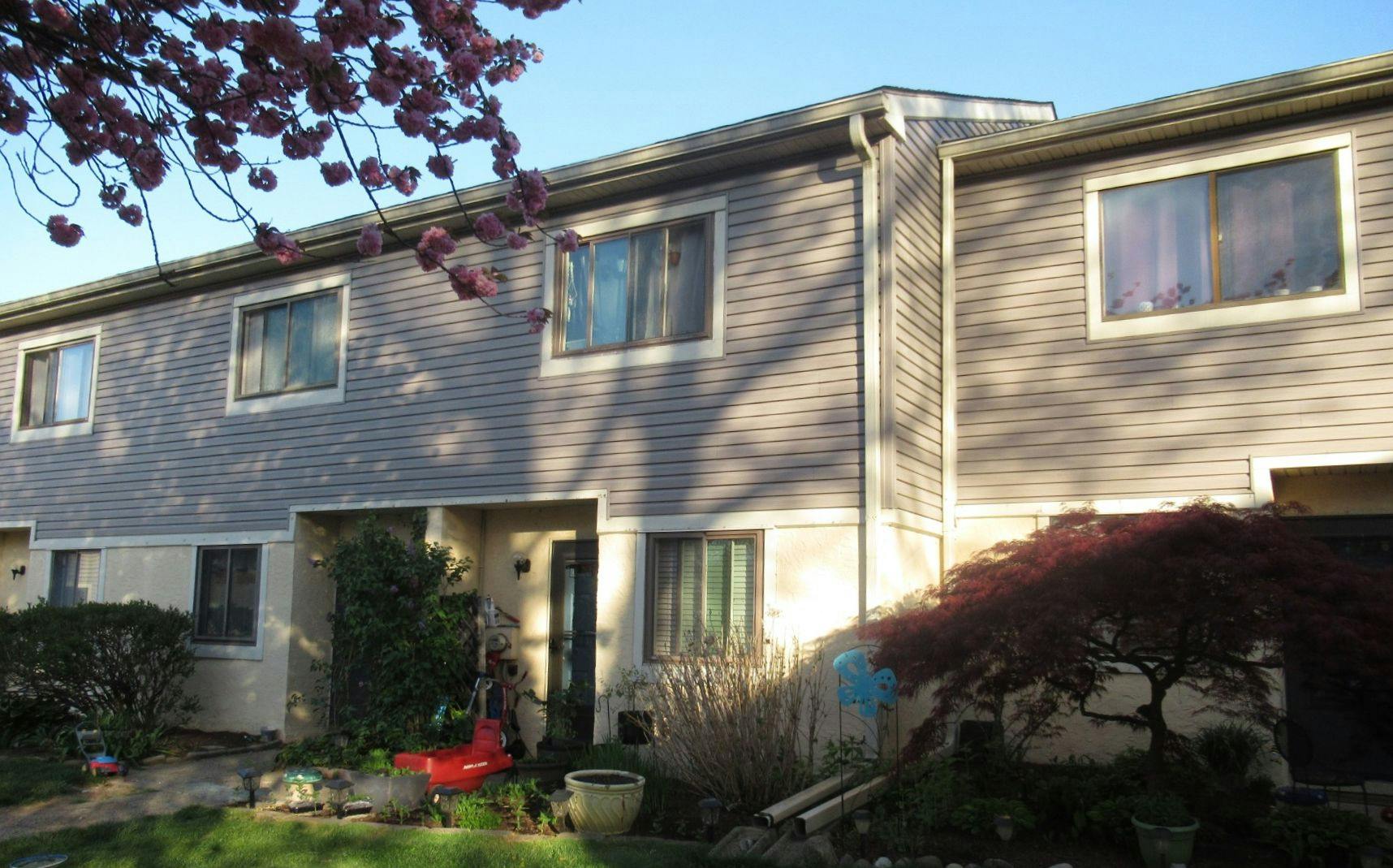 Ember Ln, Horsham, PA 19044