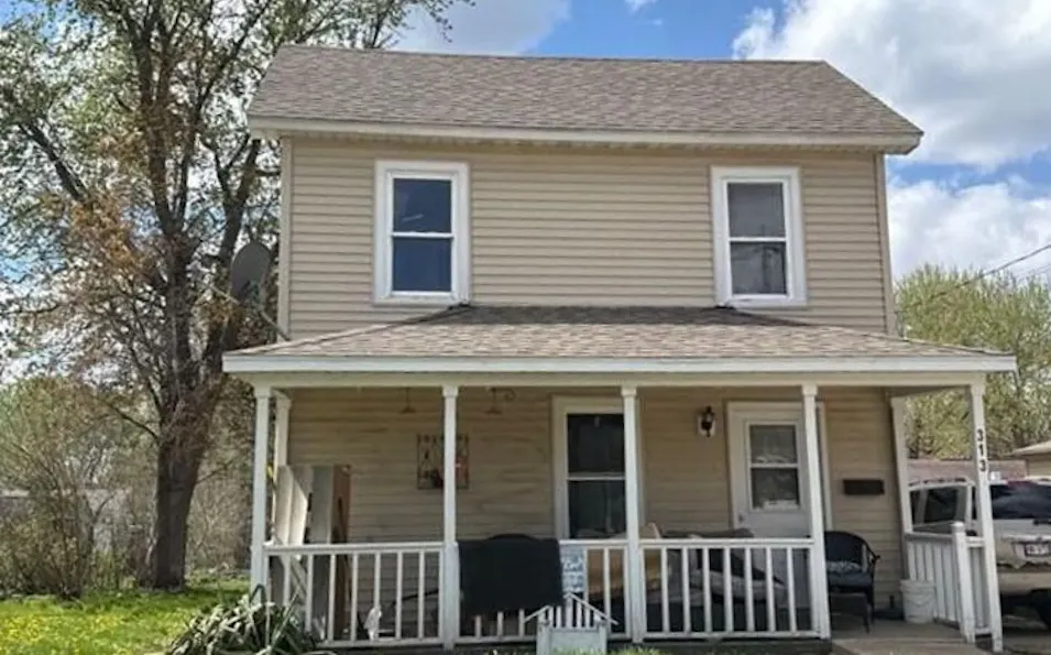 313 N Beaumont Rd Prairie Du Chien, WI 53821, Crawford County