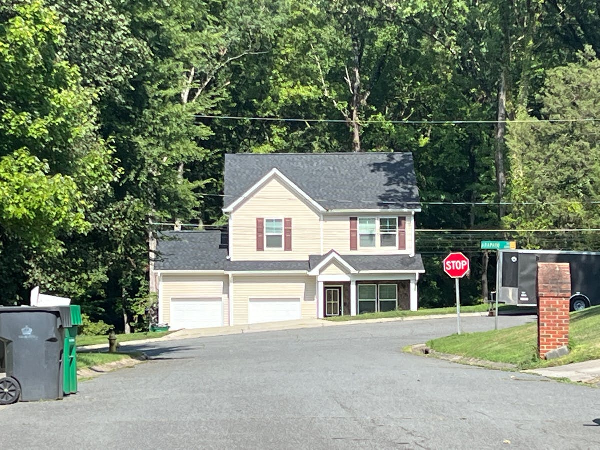 6600 MANDERLY Dr  