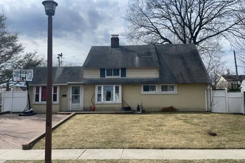 38 Branch Lane Levittown, NY 11756, Nassau County