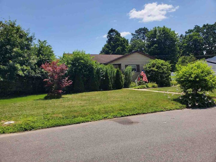 63 Schenectady Avenue West Babylon, NY 11704, Suffolk County