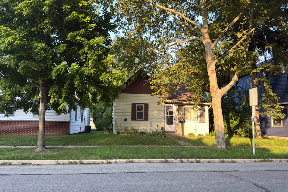 611 S Monticello St Winamac, IN 46996, Pulaski County