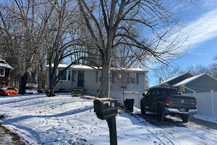 7 Crimson Ct Pekin, IL 61554, Tazewell County