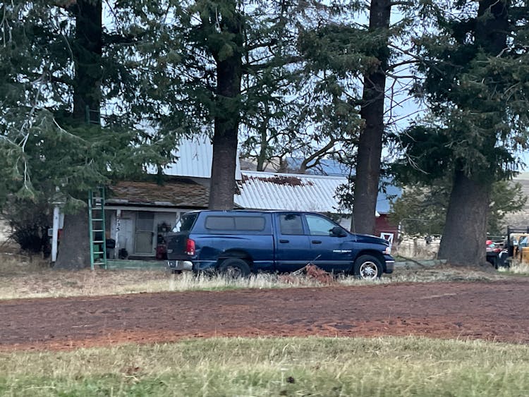 735 N Main St Latah, WA 99018, Spokane County