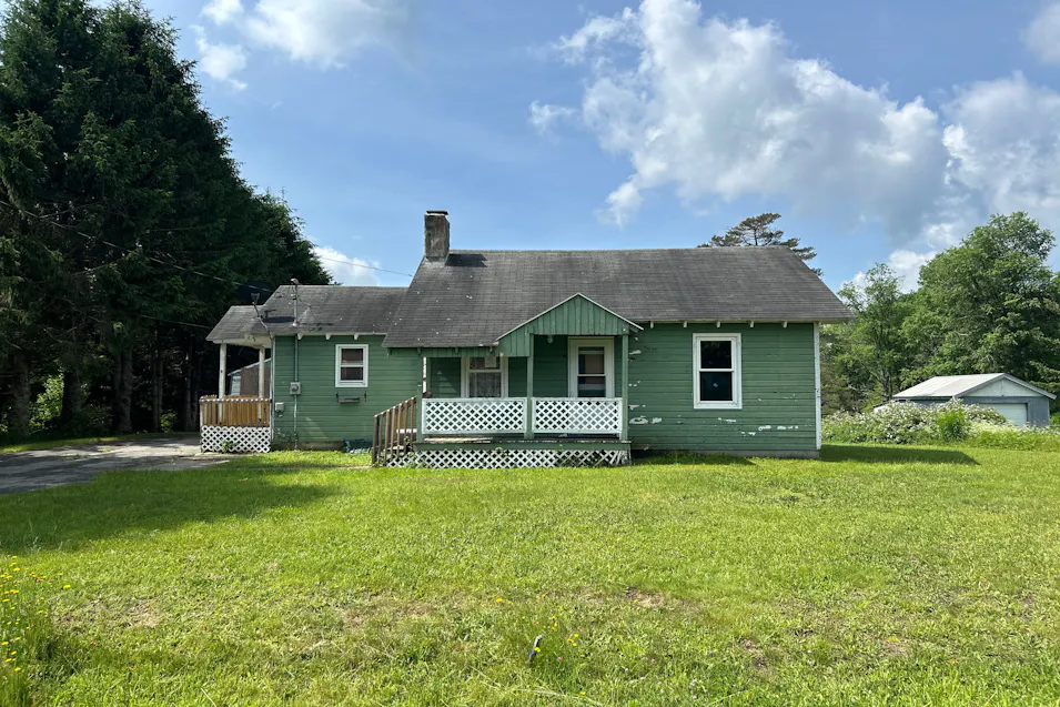 9 Sanford Lane Newcomb, NY 12852, Essex County