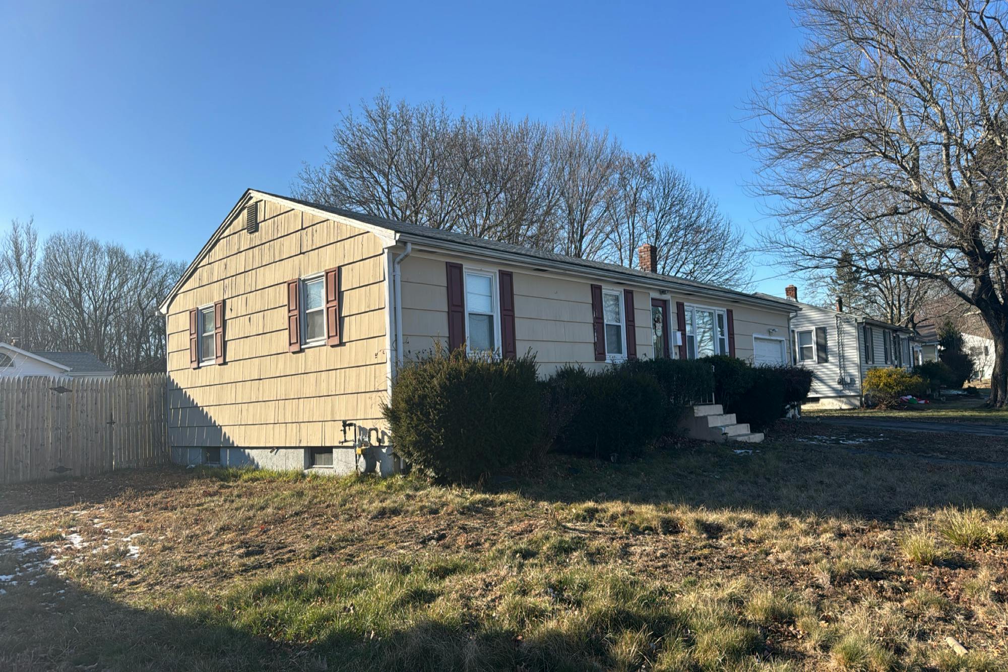 Eagle Rd, Cranston, RI 02920