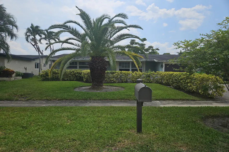 2611 NW 87th Ln Sunrise, FL 33322, Broward County