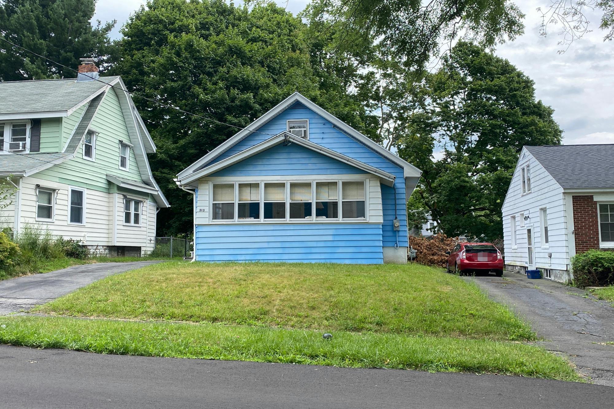 313 Clover Ridge Dr, Syracuse, NY, 13206, USA