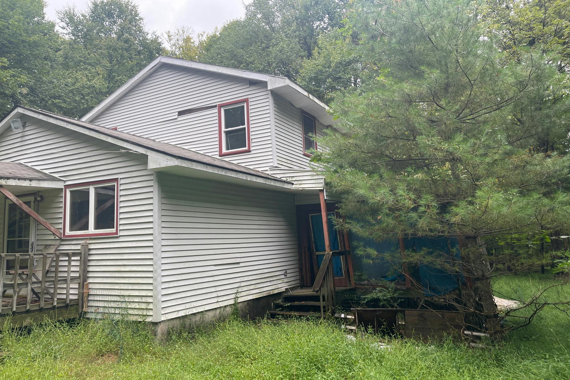 Hemlock Dr, Lakeville, PA 18438 #1