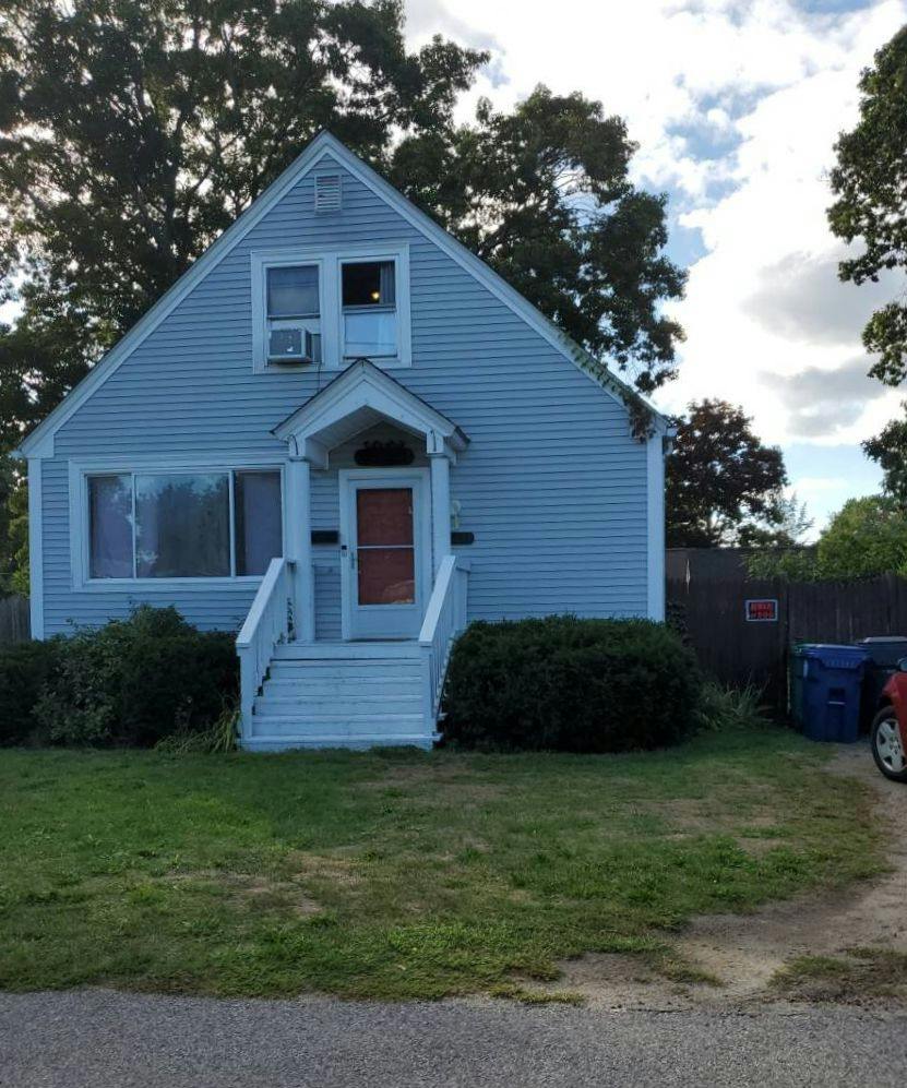 Pinnery Ave, Warwick, RI 02886