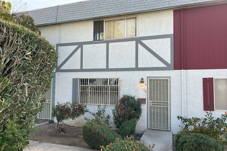 156 Greenbriar Townhouse Way Las Vegas, NV 89121, Clark County