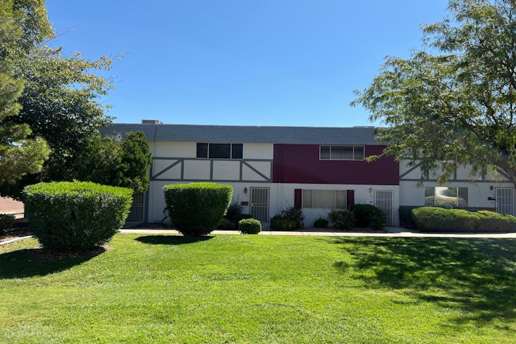 156 Greenbriar Townhouse Way Las Vegas, NV 89121, Clark County