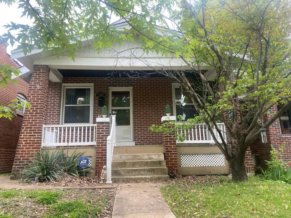 Devonshire Ave, Saint Louis, MO 63109