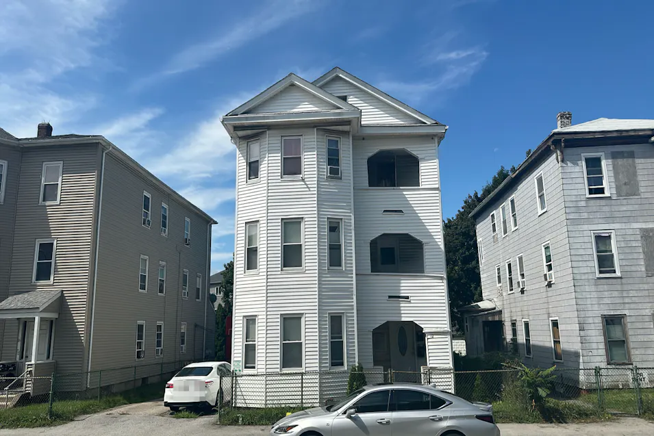 12 Perry Avenue Worcester, MA 01610, Worcester County