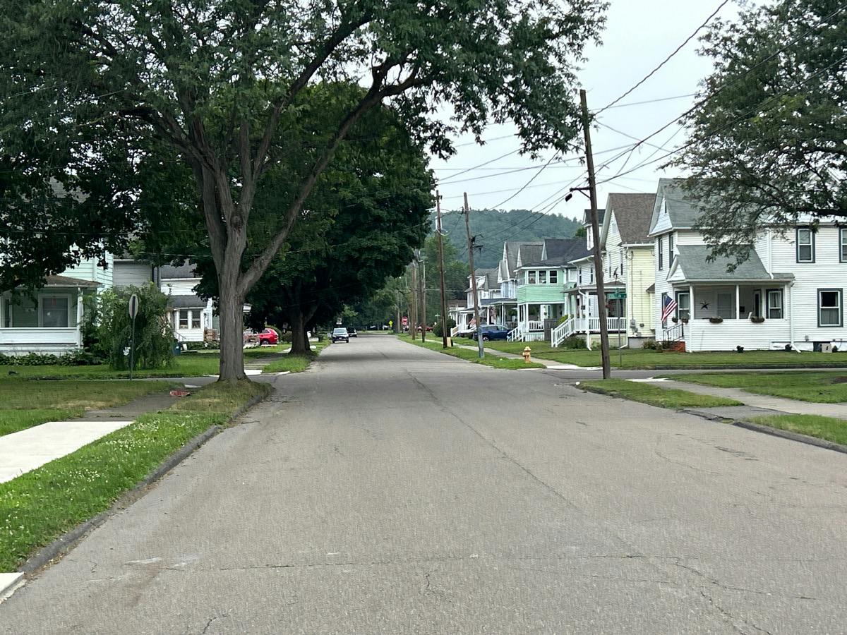 Beecher St, Elmira, NY 14904