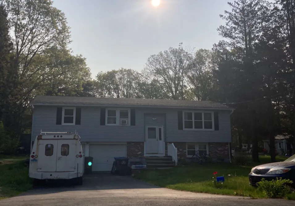 1013 E Lake Rd Oakdale, CT 06370, New London County