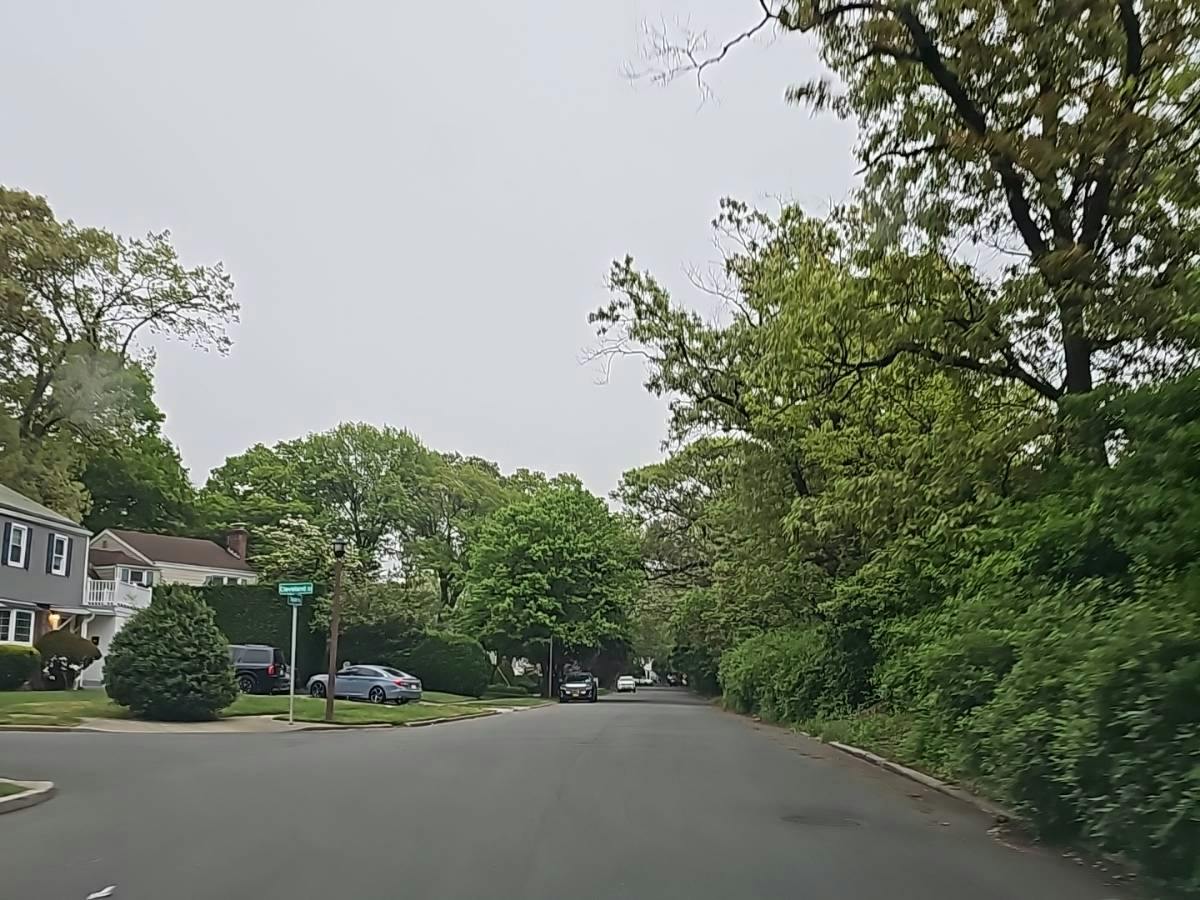Taylor Rd, West Hempstead, NY 11552