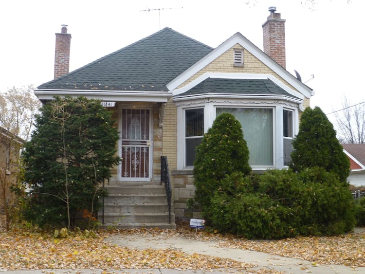 11841 S. Campbell Ave. Chicago, IL 60655, Cook County