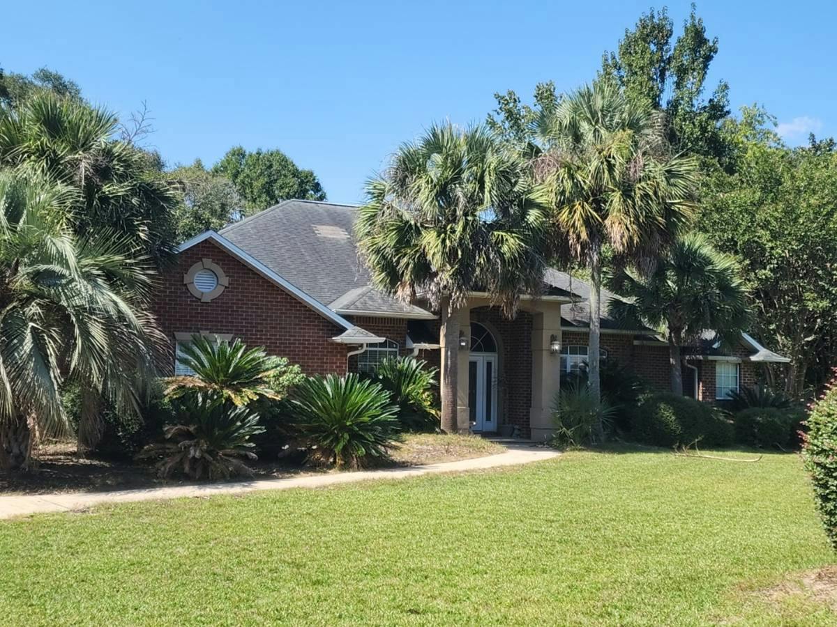 Old South Dr, Crestview, FL 32536