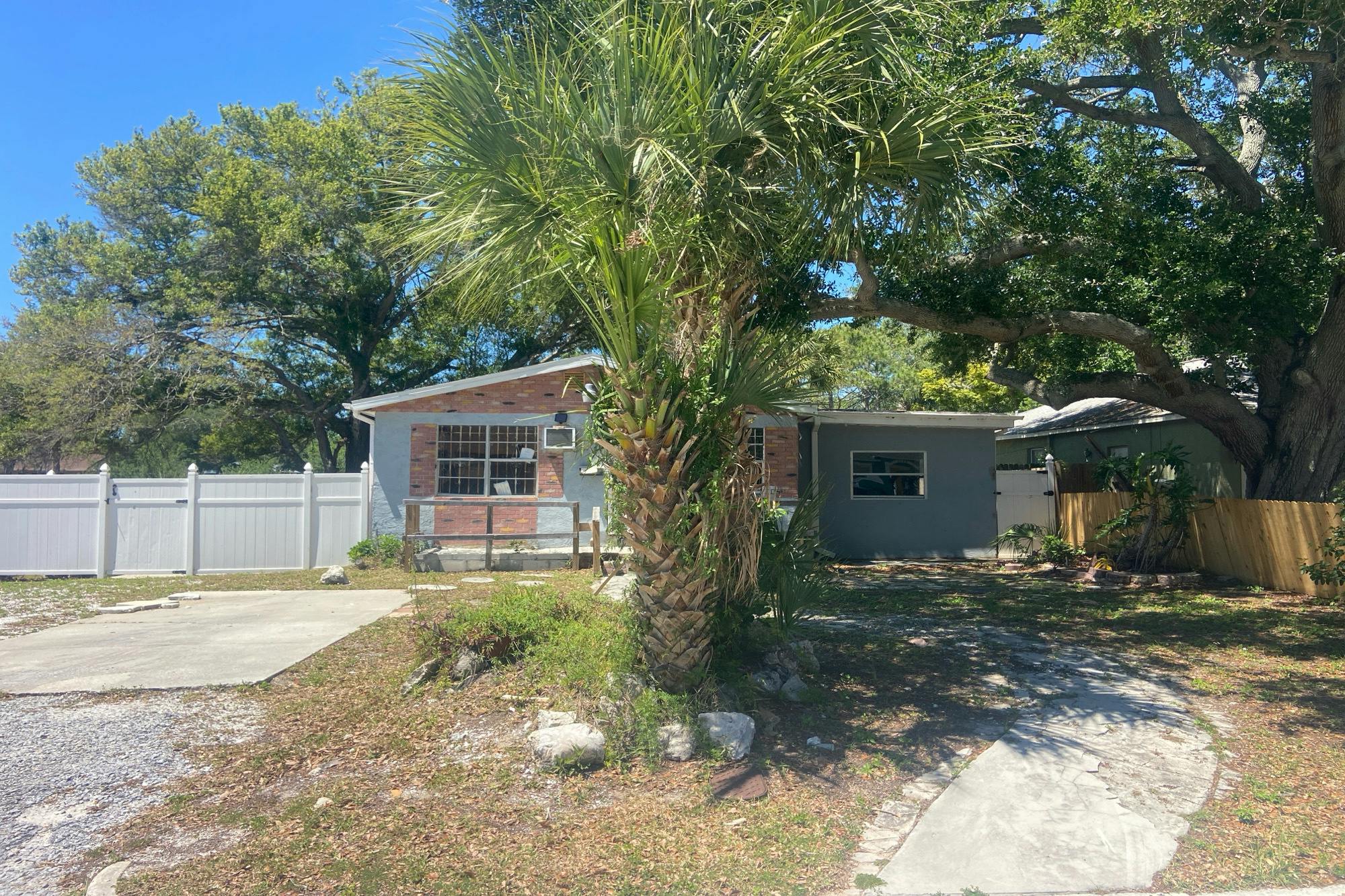 42nd St, Saint Petersburg, FL 33711