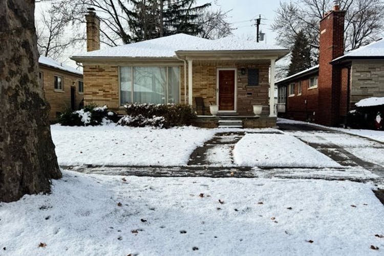 24061 Berkley St Oak Park, MI 48237, Oakland County