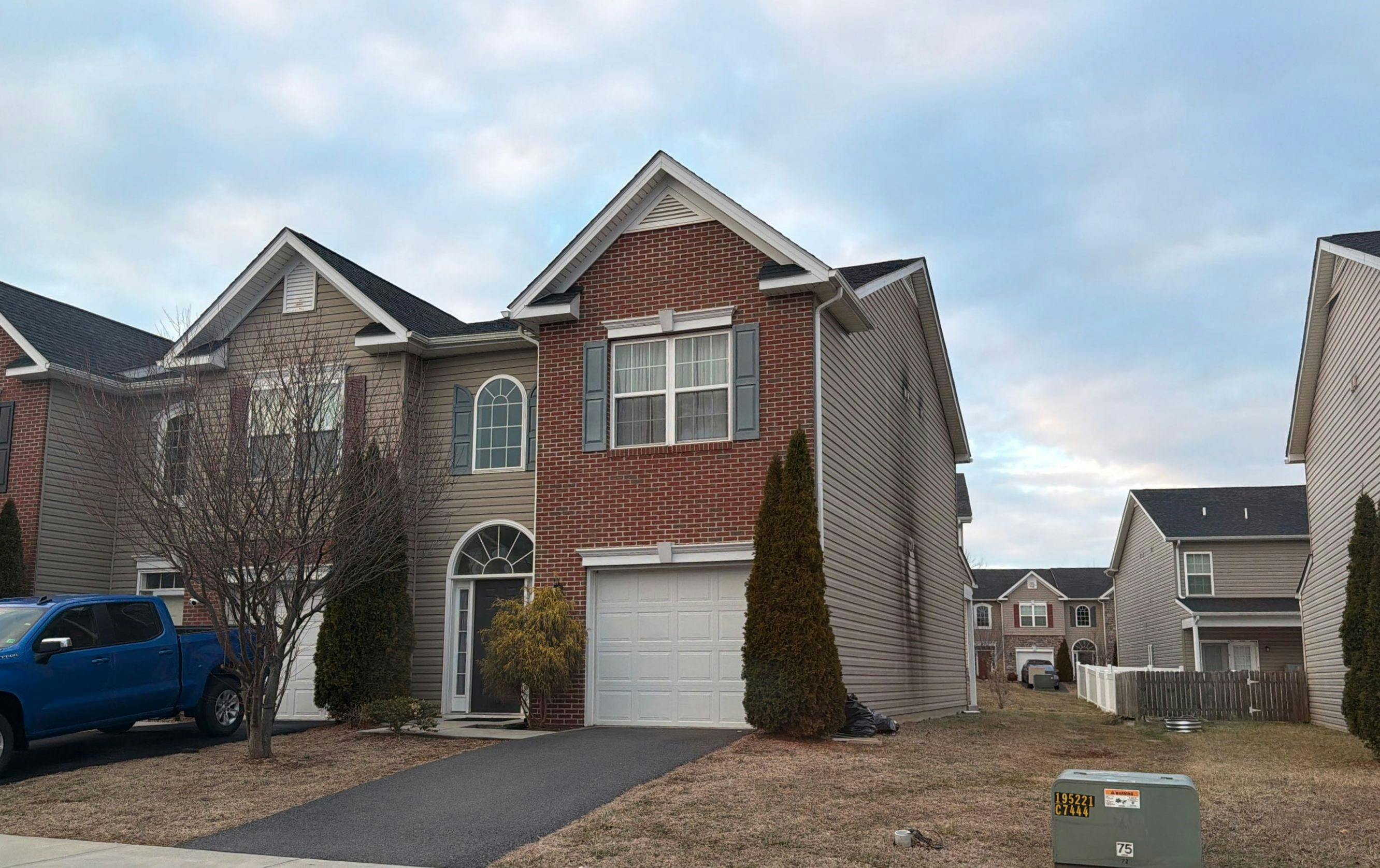 Cavendish Way, Falling Waters, WV 25419
