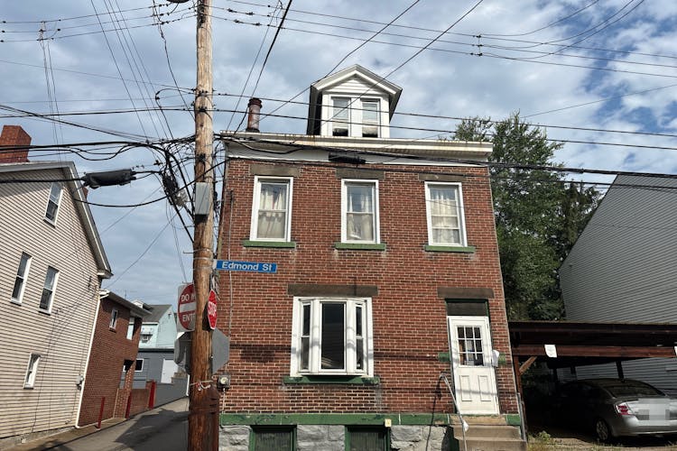 606 Edmond St Pittsburgh, PA 15224, Allegheny County