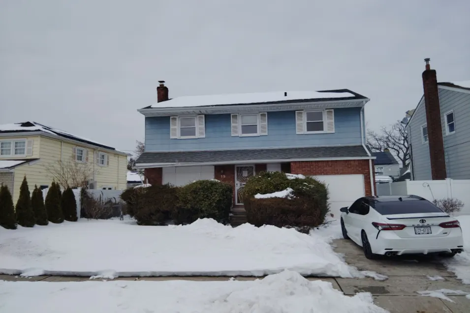 19 Angevine Av Hempstead, NY 11550, Nassau County