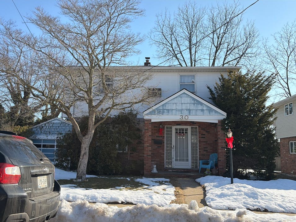 30 Marwood Rd S Port Washington, NY 11050, Nassau County