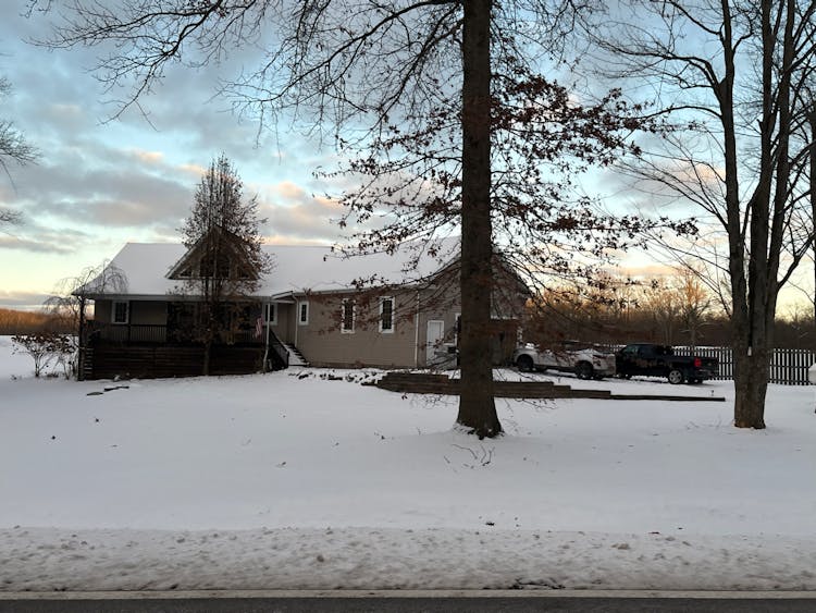 17804 Leggett Road Montville, OH 44064, Geauga County