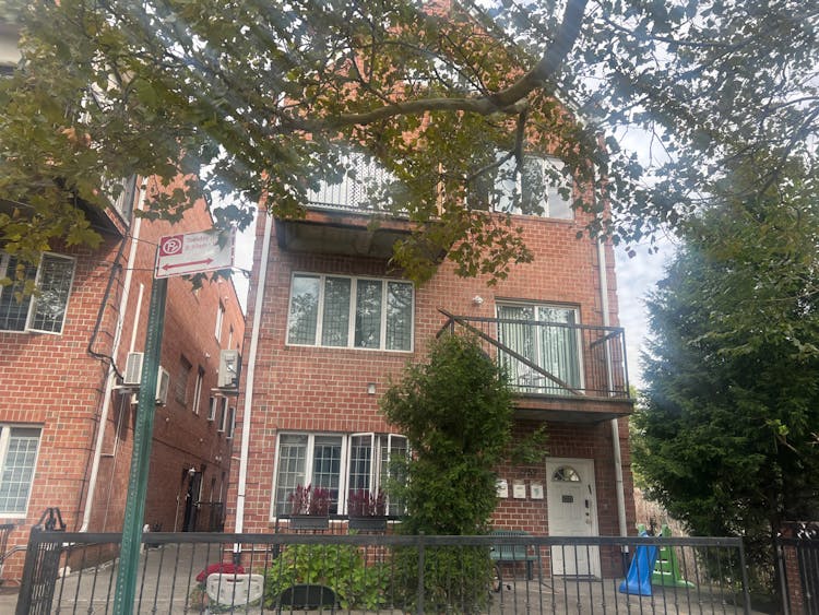 2159 57th St 1a Brooklyn, NY 11204, Kings County