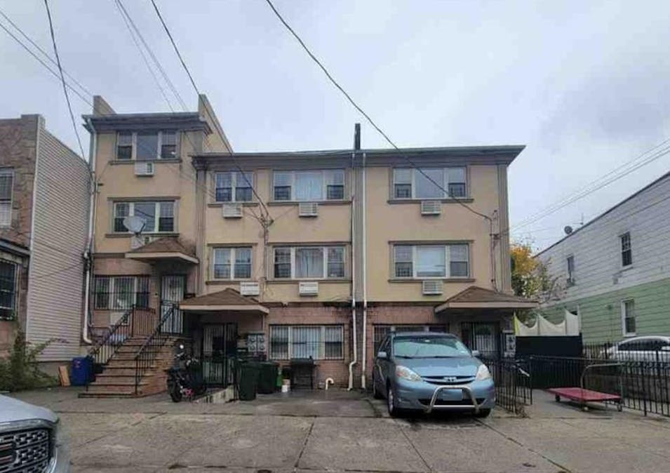 195e 40th St Brooklyn, NY 11230, Kings County