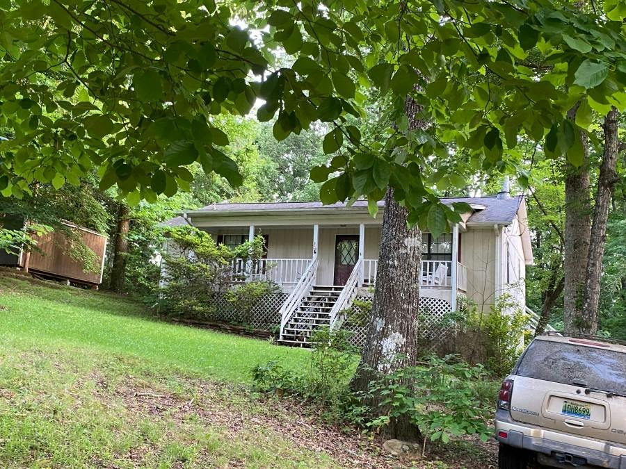 San Moore Dr, Pinson, AL 35126