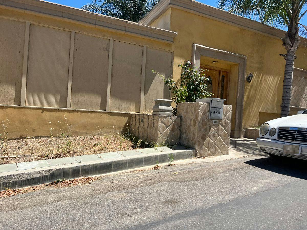 Camino DE LA Cumbre , Sherman Oaks, CA 91423