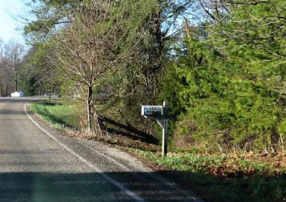 6069 S State Road 45 Bloomfield, IN 47424, Greene County