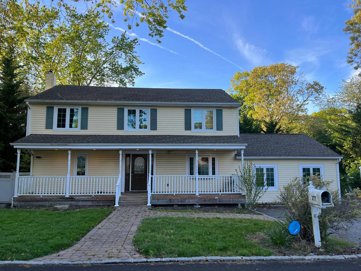 Shelter Rd, Ronkonkoma, NY 11779