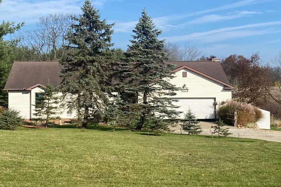 9363 Beeson St Louisville, OH 44641, Stark County