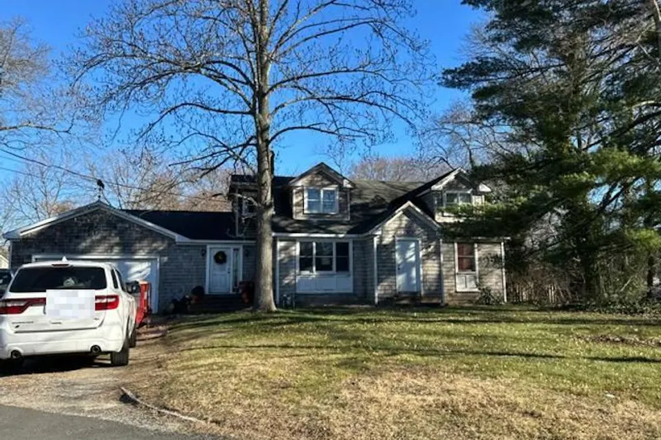 2 Quayle Court Huntington Station, NY 11746, Suffolk County