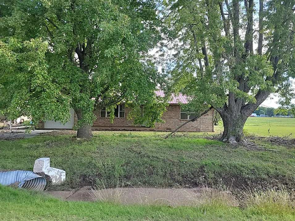 308 N. Laing Ave. Watonga, OK 73772, Blaine County