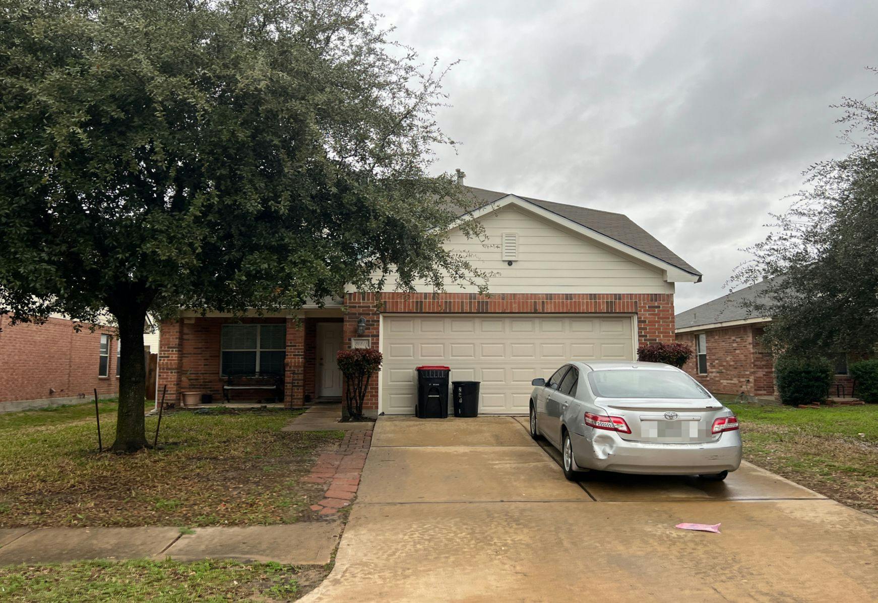 Dewberry Creek Ln, Katy, TX 77449