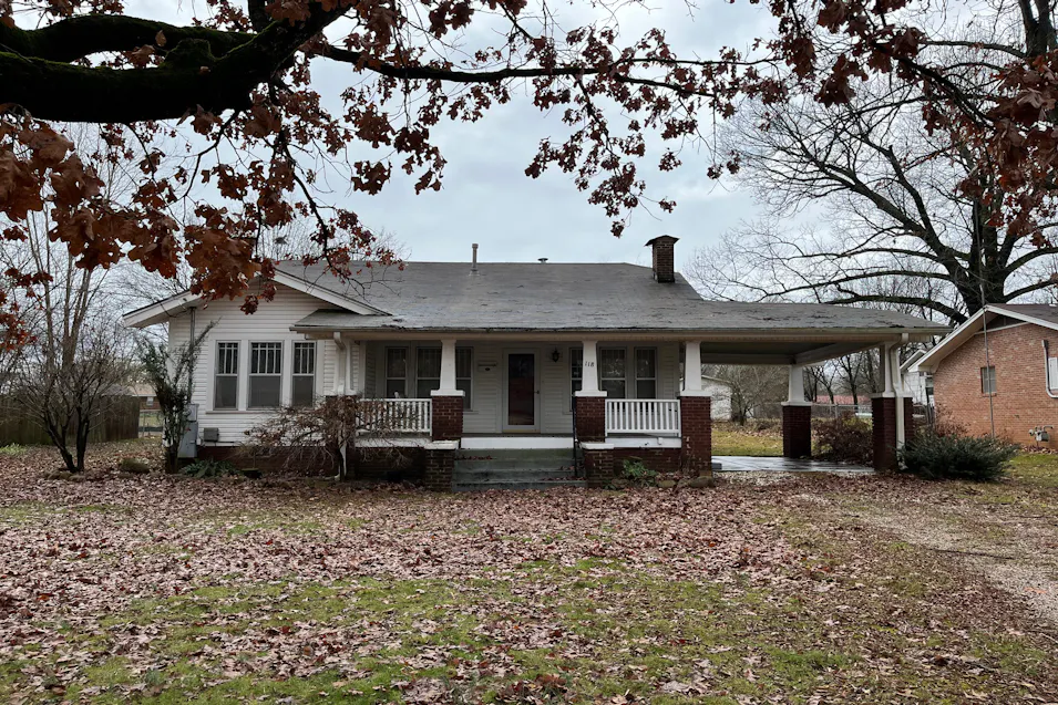 118 E Poplar Street Clarksville, AR 72830, Johnson County