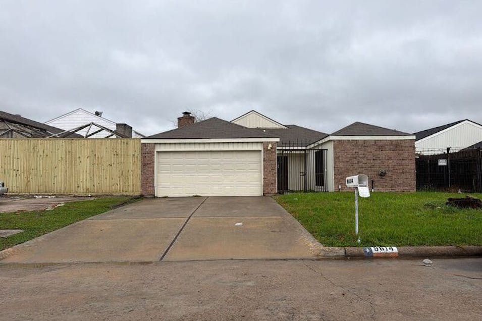 9614 Langdon Ln Houston, TX 77036, Harris County